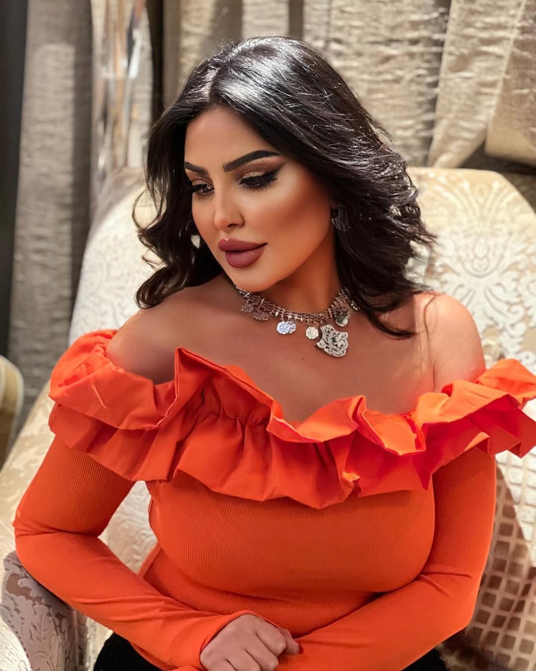 إطلالة ملكية لعروس ليلة زفافها مع مشاعل الغنام