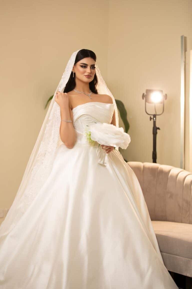 فنانة مكياج احترافي